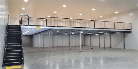 mezzanine .